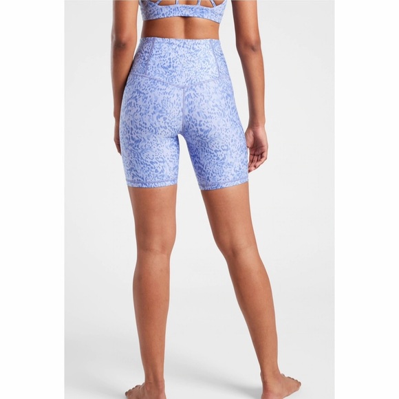 Athleta Women's Lavender Patterned Biker Shorts NWT SZ 1X - Picture 2 of 16